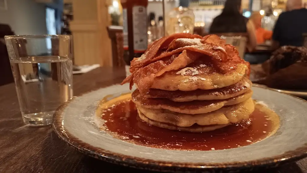 Naiara Vazquez_Waterside_Warrington_review