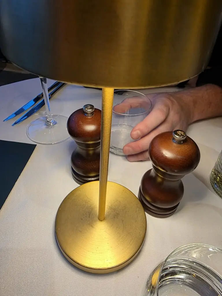 Zuzana Scott_Fourteen Sky Bar & Restaurant_Water Eaton_review