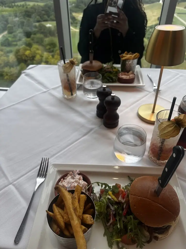 raeesah safiyyah_Fourteen Sky Bar & Restaurant_Water Eaton_review