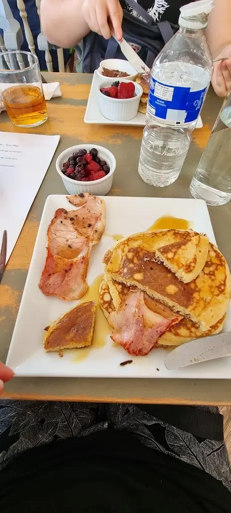 Menu_Partridges Deli_Water Orton_image_5