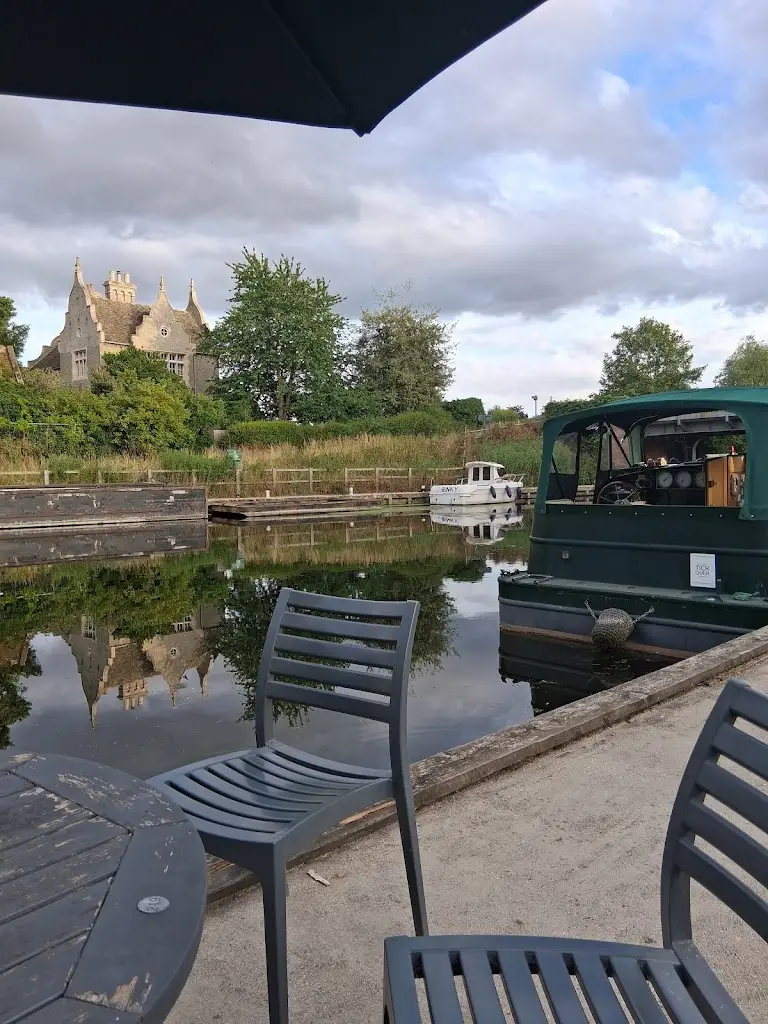 Jenny Weeden_The Bridge_Waterbeach_review