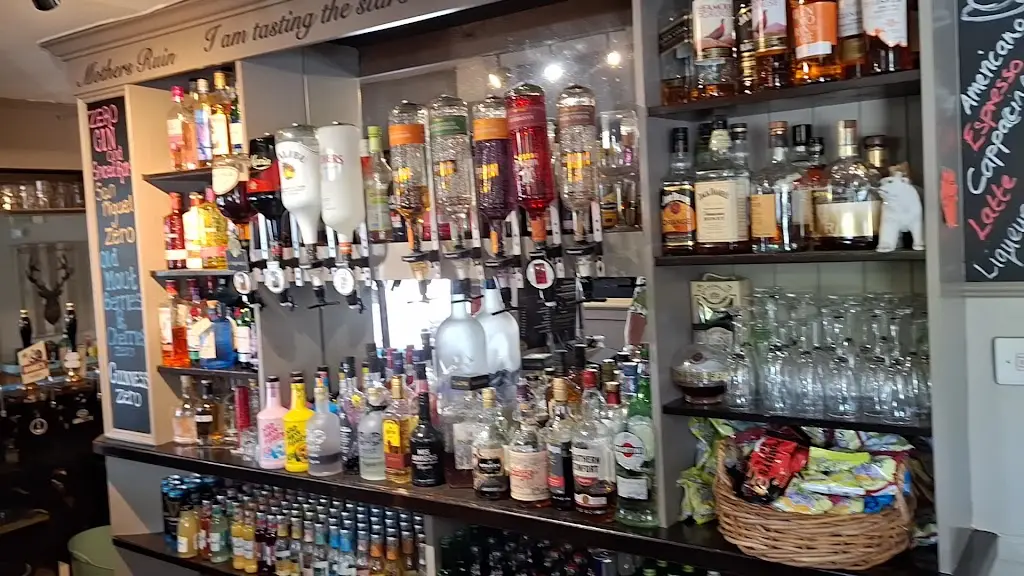 Keith Howell_North Pole_Wateringbury_review