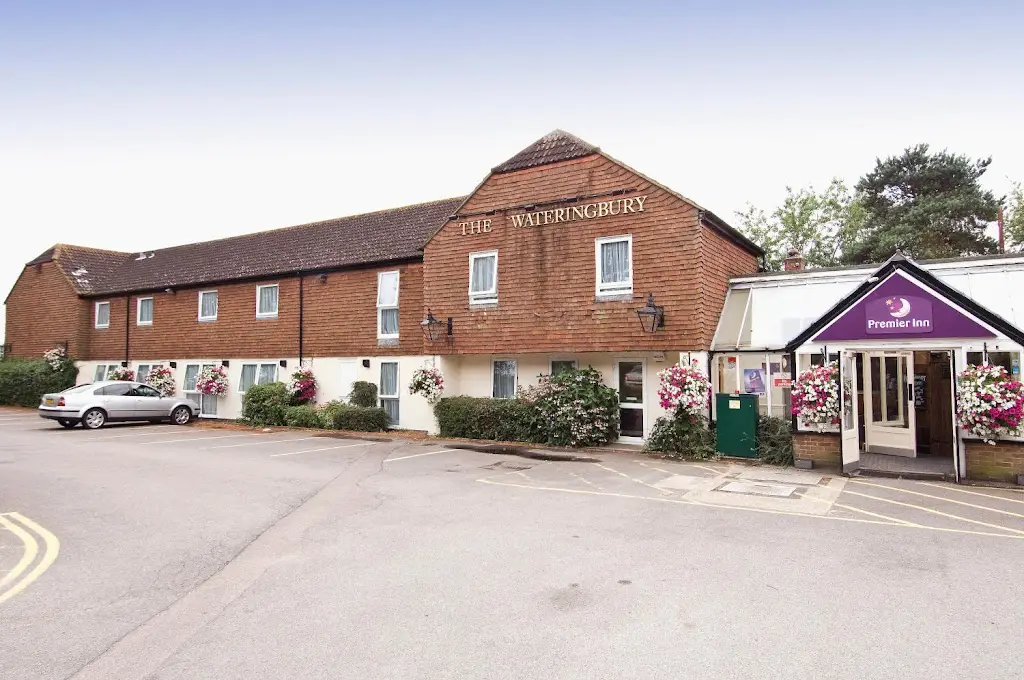 Premier Inn Maidstone (A26/Wateringbury) hotel restaurant in Wateringbury