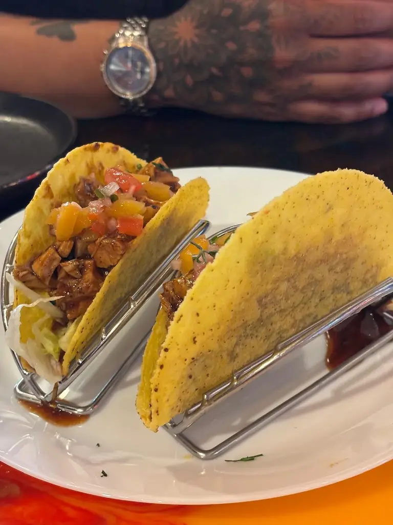 pav b_Island Lounge_Wednesbury_review