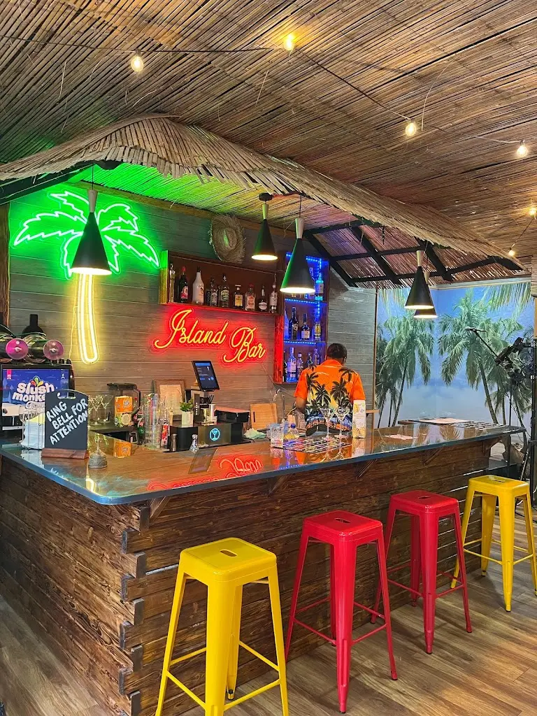 Island Lounge_Wednesbury_slider_image_1