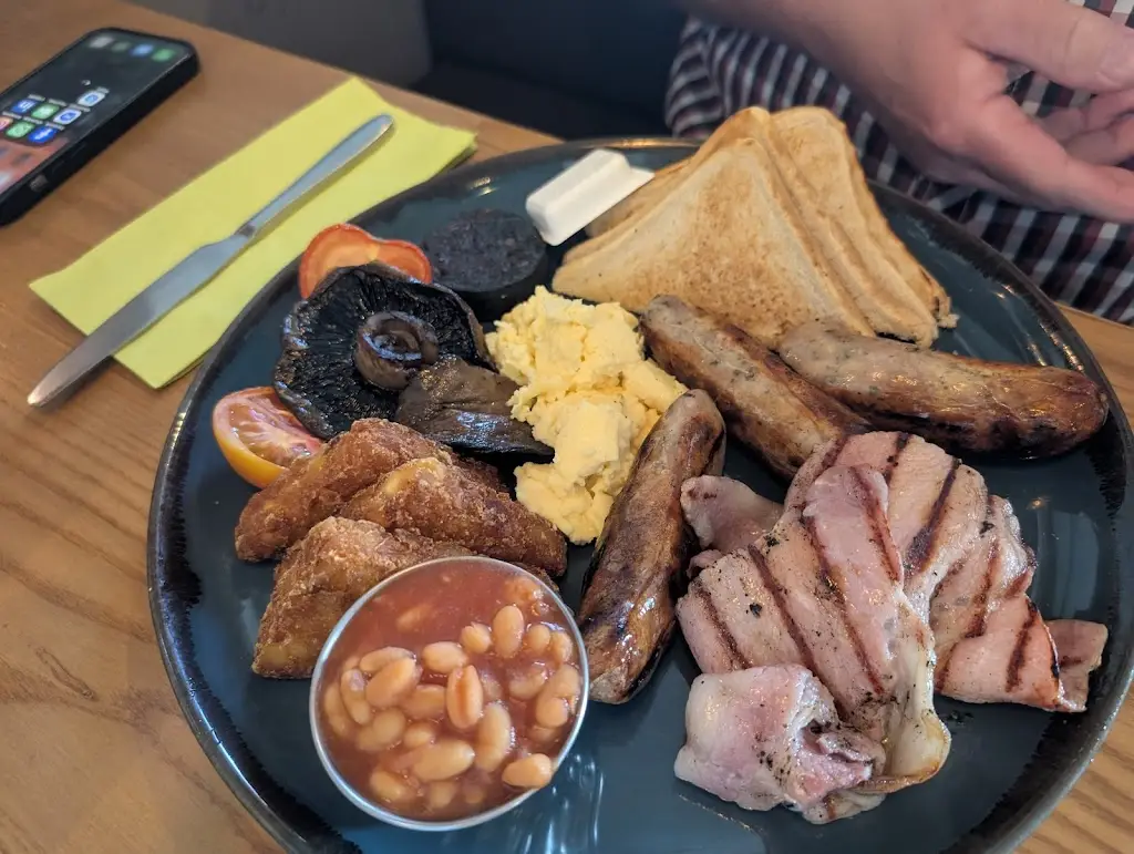 Leon Barnfield_Harvester Derby Pool Wallasey_Wallasey_review