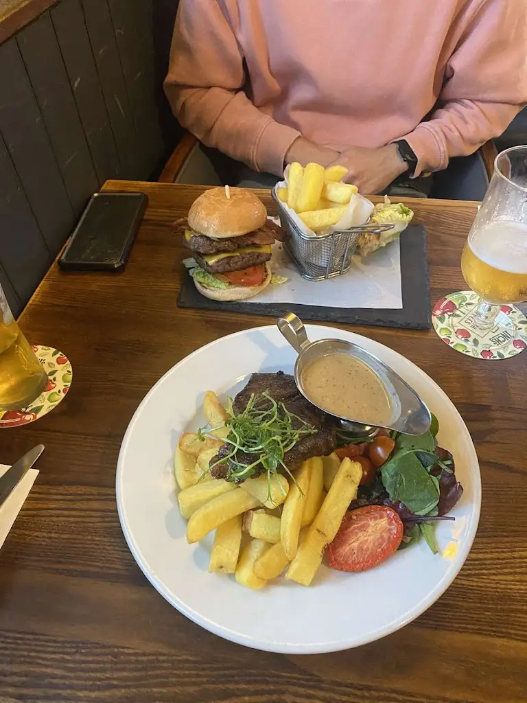 Kyle McGee_Pilot Boat_Wallasey_reseña