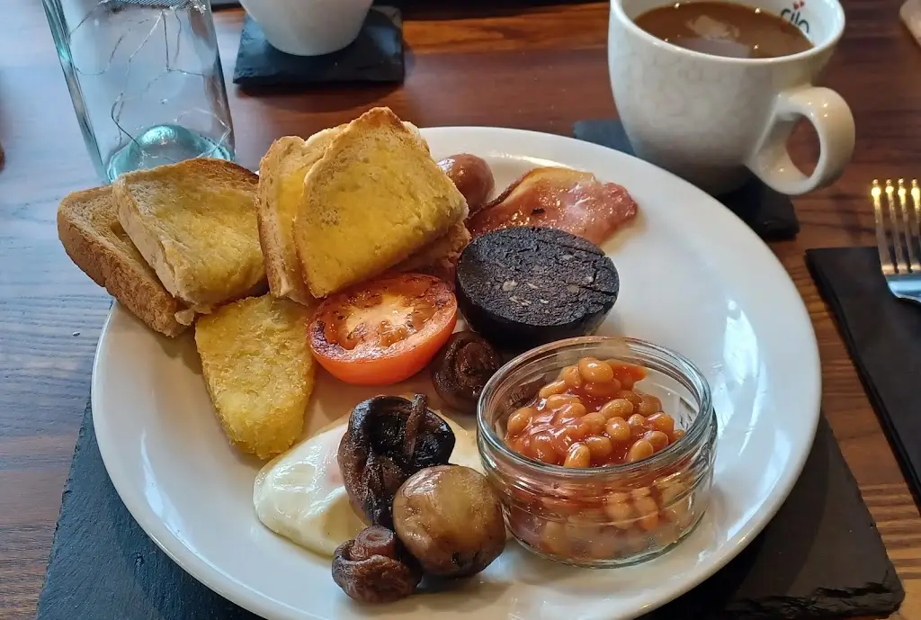 mark white_Pilot Boat_Wallasey_reseña