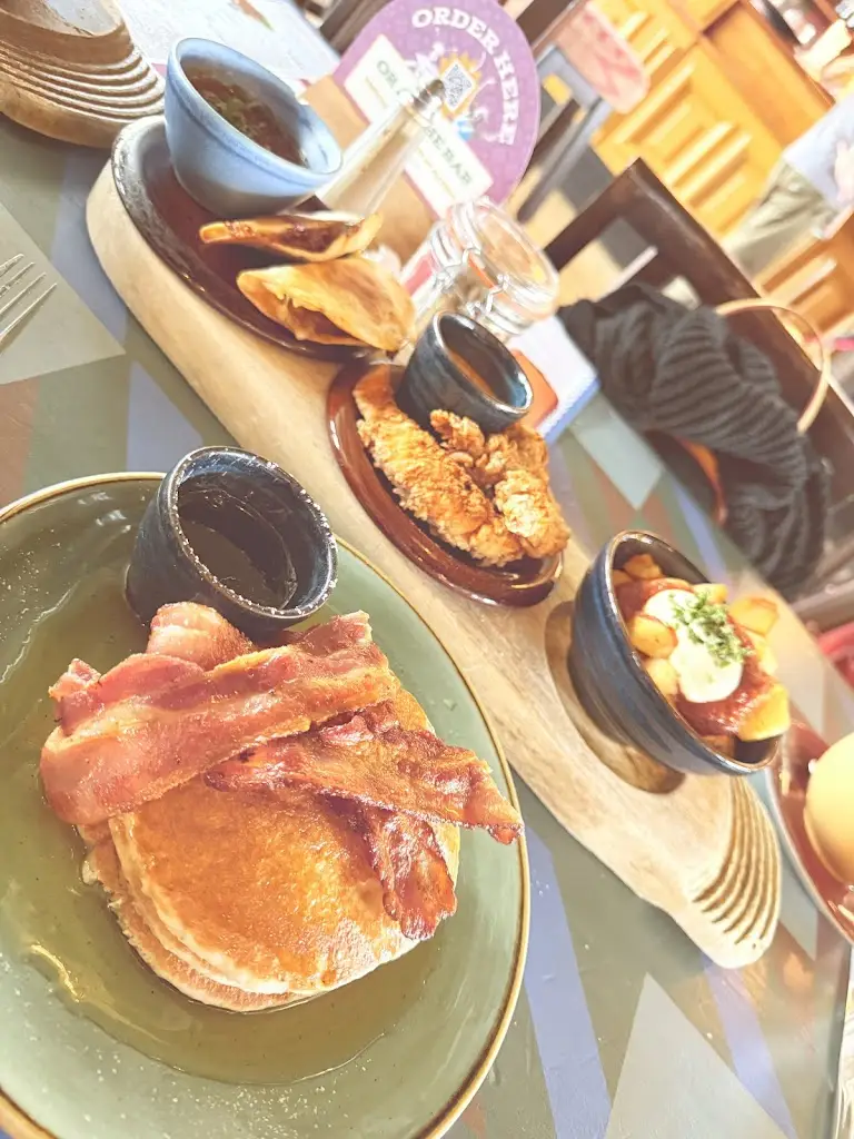 Chantal-Joy Primmer_Marino Lounge_Wallasey_review