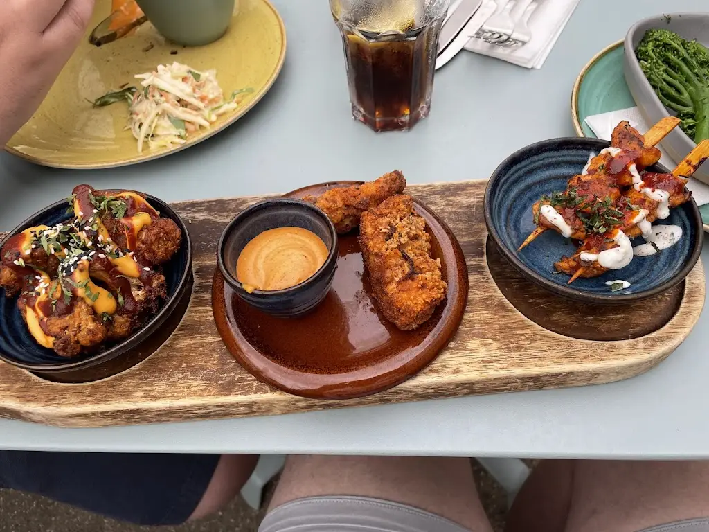 Jake Lewis_Marino Lounge_Wallasey_review