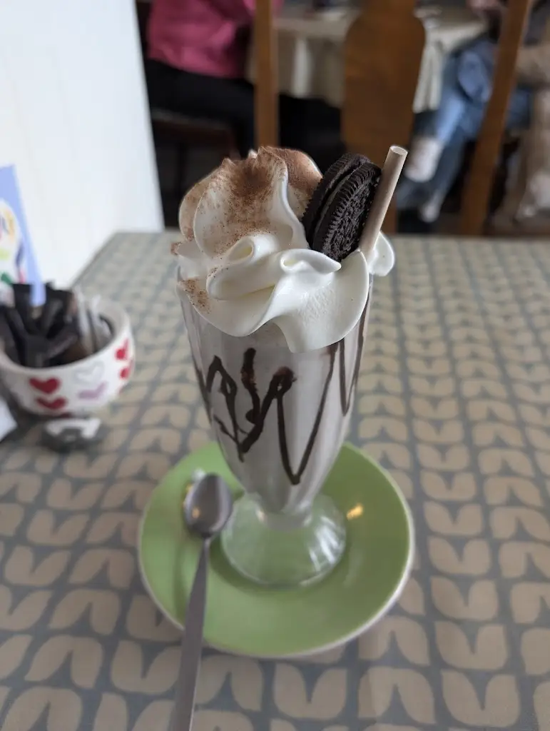 Gwen Murphy_Driftwood Cafe_Wallasey_review