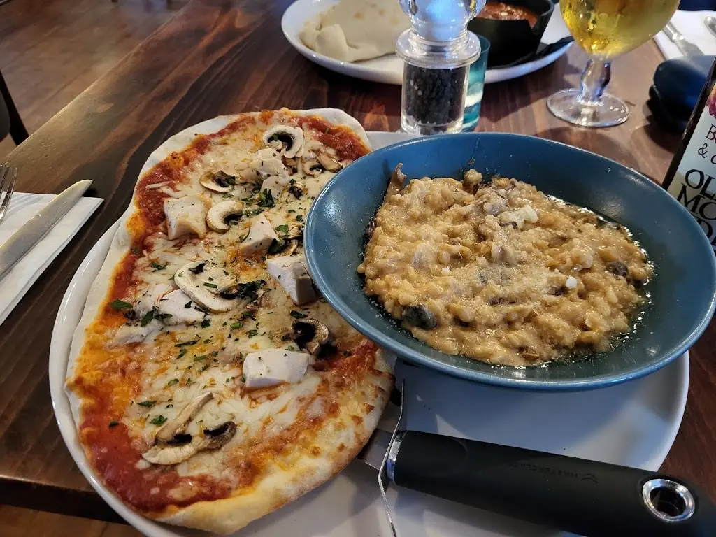 Ristorante Fiume_Washington_slider_image_3