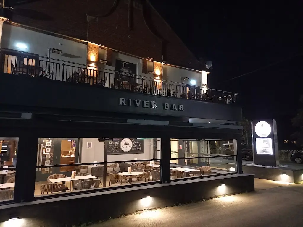 River Bar_Washington_slider_image_3