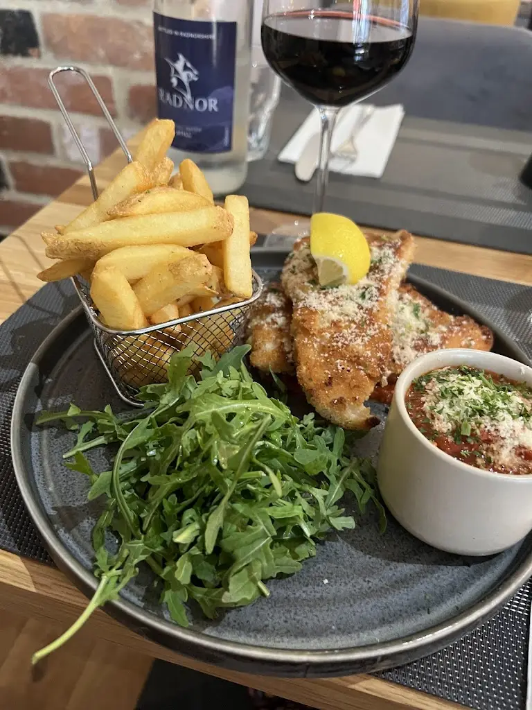 Katherine Roberts_Valentino's Restaurant - No.30 Coffee Lounge_Weeting_review