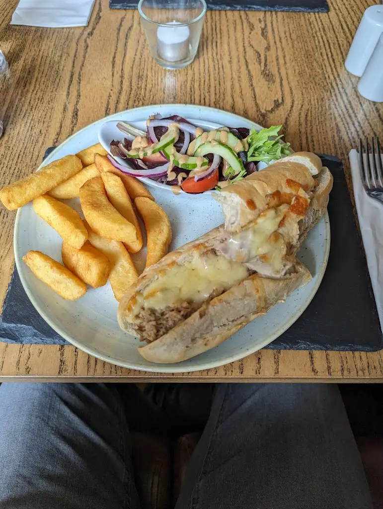 T F_The Hanging Gate_Weaverham_review