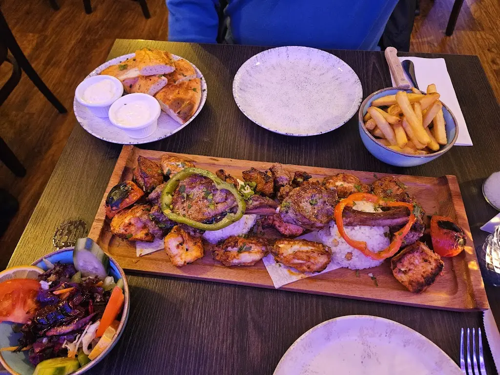 Lara Turkish BBQ Bar & Grill_Weaverham_slider_image_2