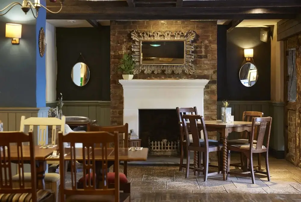 Cross Roads Pub ristorante a Weedon Beck