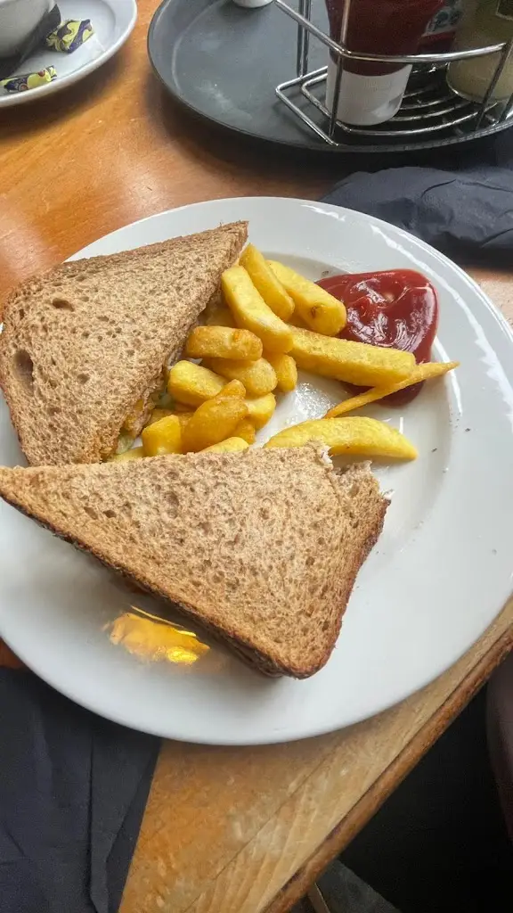 Jolene Ledington_Heart of England_Weedon Beck_recensione