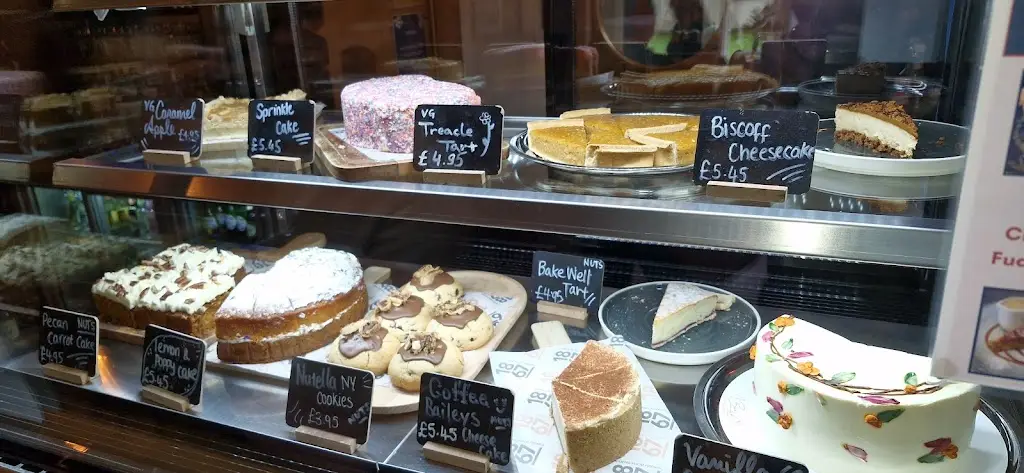 Martin Field_the 1867 - Heart of the Shires Shopping Village_Weedon Beck_review