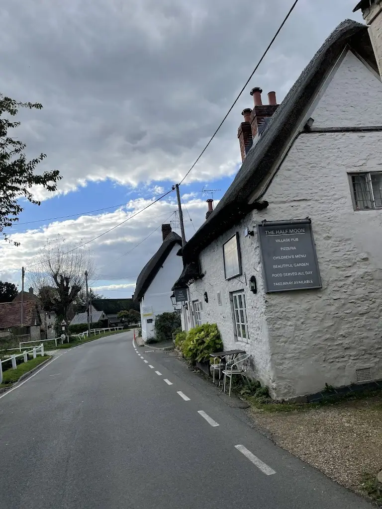 Mark Warriner_The Half Moon_Watlington_review