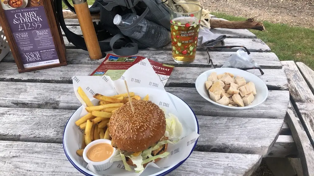 The Fox & Hounds_Watlington_slider_image_3