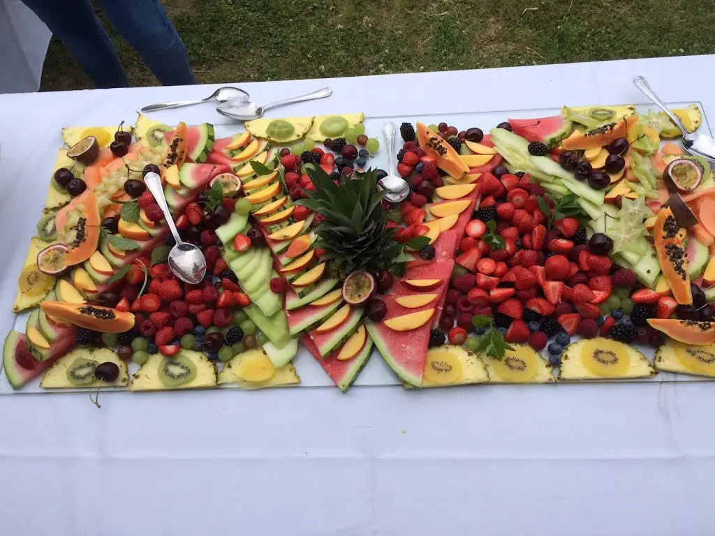 Chiltern Hog Roast & BBQ Co_Watlington_slider_image_2