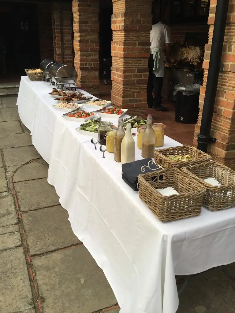 Chiltern Hog Roast & BBQ Co_Watlington_slider_image_3