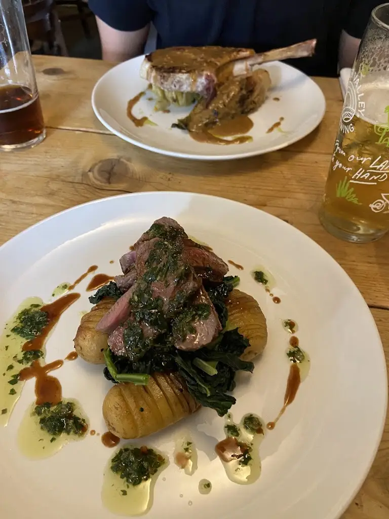 Fox & Badger restaurant in Wellow