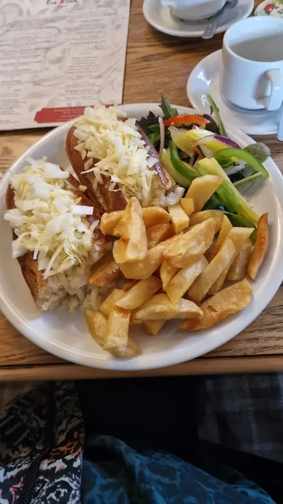 Raamfan Raamfan_Olde Red Lion_Wellow_review