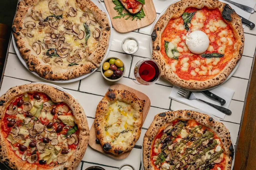 Crust Bros Pizza Waterloo_Waterloo_slider_image_3