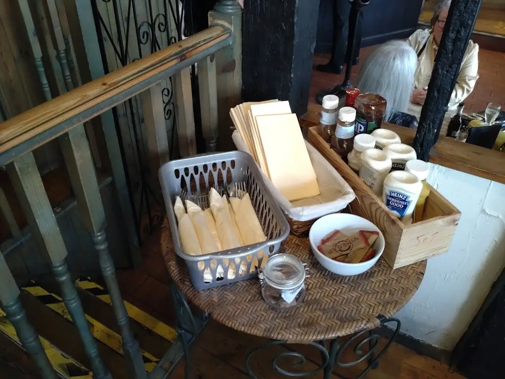 Menu_The Crown at Wells and Anton's Bistrot_Wells_image_8