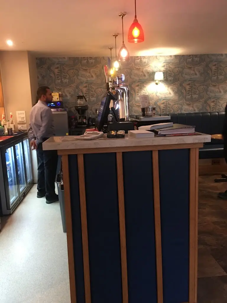 Paul Humphries_Shah's_Wellesbourne Mountford_review