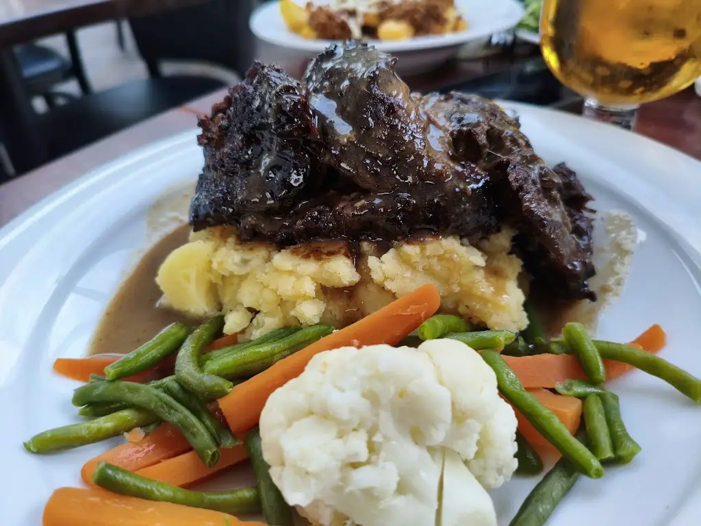 Nicholas “Nico” Farthing_The Queen's Head_West Bergholt_review