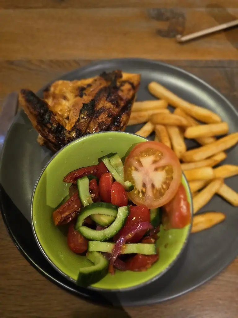 Elisabete Latunji_Nando's Wolverhampton - Bentley Bridge_Wednesfield_recensione