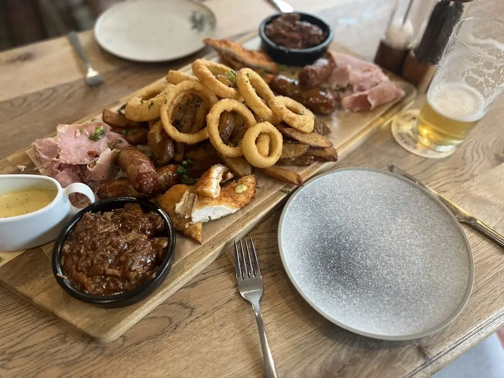 Exelby Green Dragon_Bedale_slider_image_2