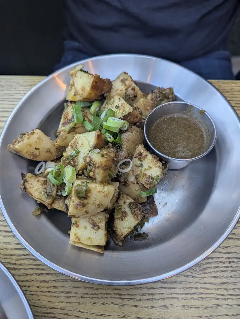 Mariana Tristao_Jugaad Kitchen Indian restaurant and Takeaway_Welling_review