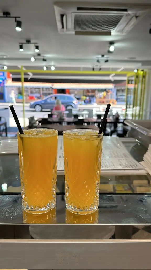 Menu_Giggling Sausage_Welling_image_8