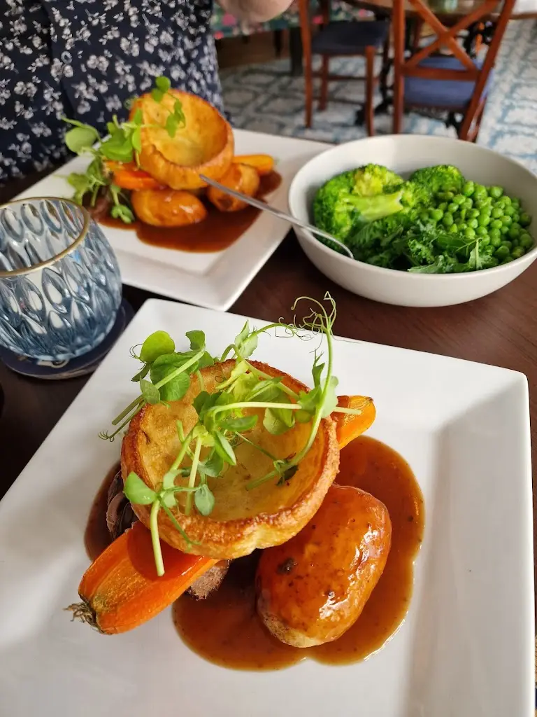 Menu_The Warbling Tit_Wem_image_3