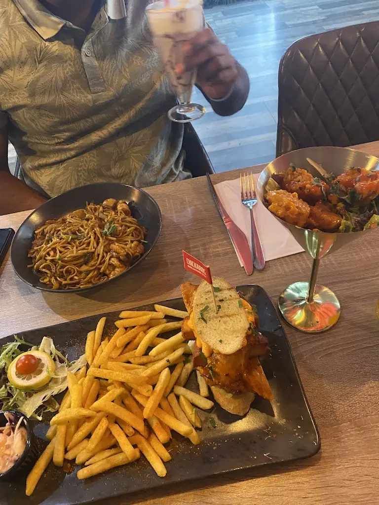 Mevan Senanayake_Chickaros West Bromwich_West Bromwich_recensione