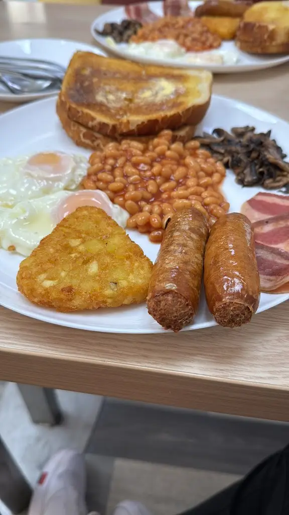 Eric Adward_A Place to Taste_West Bromwich_review