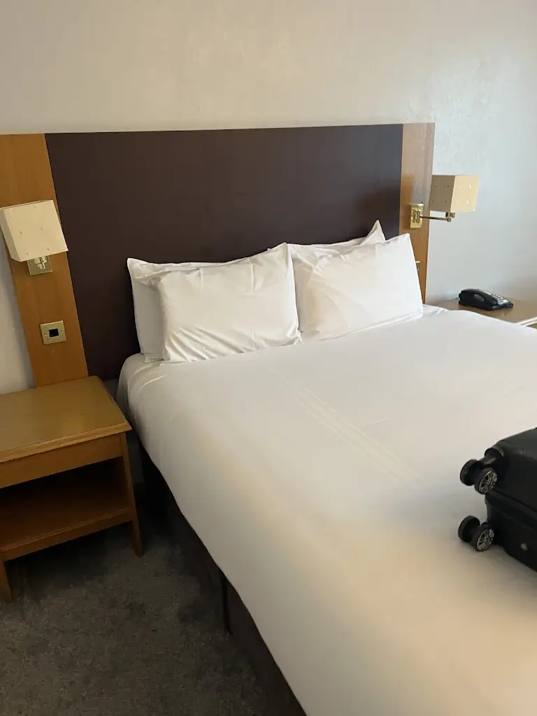 Kari Ahmad_Mercure Daventry Court Hotel_West Haddon_recensione