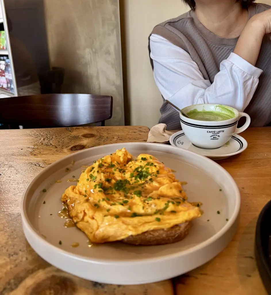 Nat C_Bolo & Brew Cafe_West Horsley_review