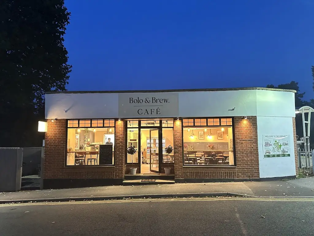 Bolo & Brew Cafe restaurant in West Horsley