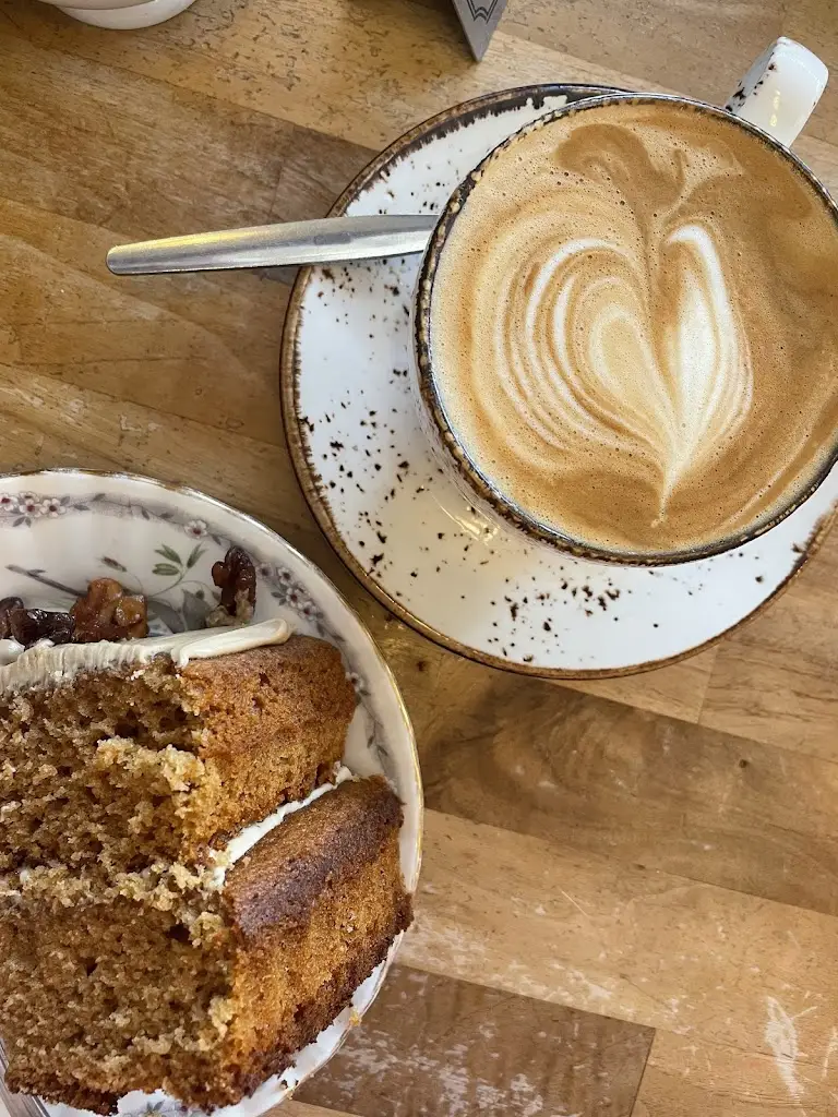 Maddy Godwin_Aubergine Café_West Kirby_review