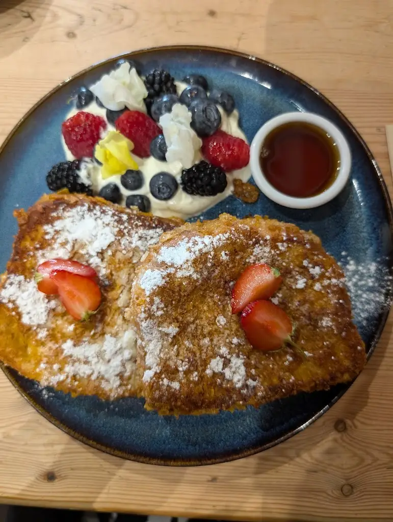 Julia Cheesman_Eight on the River Cafe_West Molesey_review