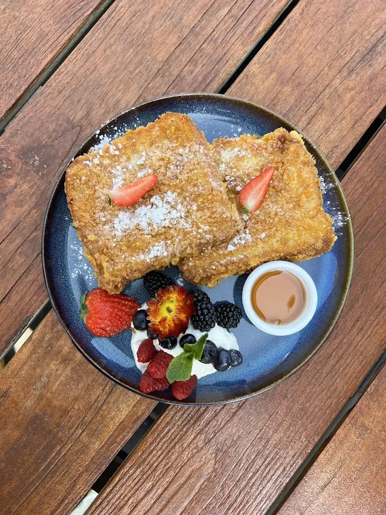 Eight on the River Cafe_West Molesey_slider_image_3