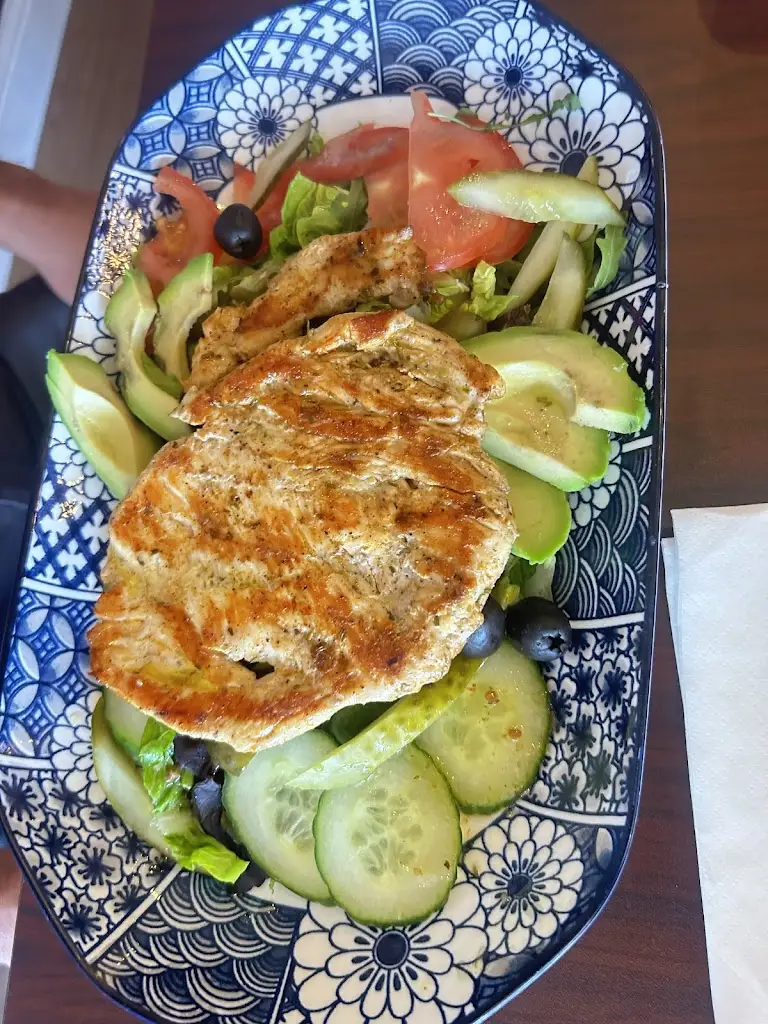 Liyana Mughal_Lamila Bistro_West Molesey_review