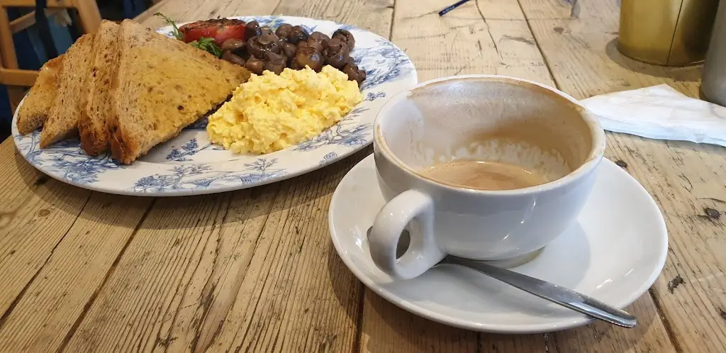 Menu_Mada Deli_West Molesey_immagine_6