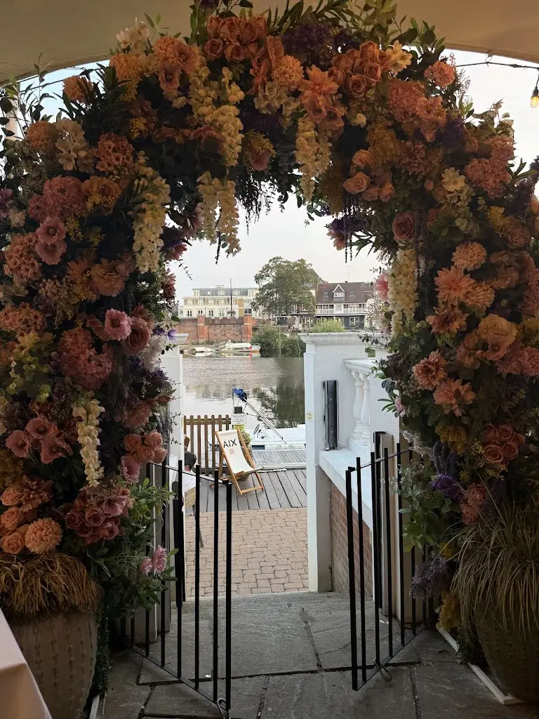 Laura Frances_1665 Brasserie at The Mitre_West Molesey_review