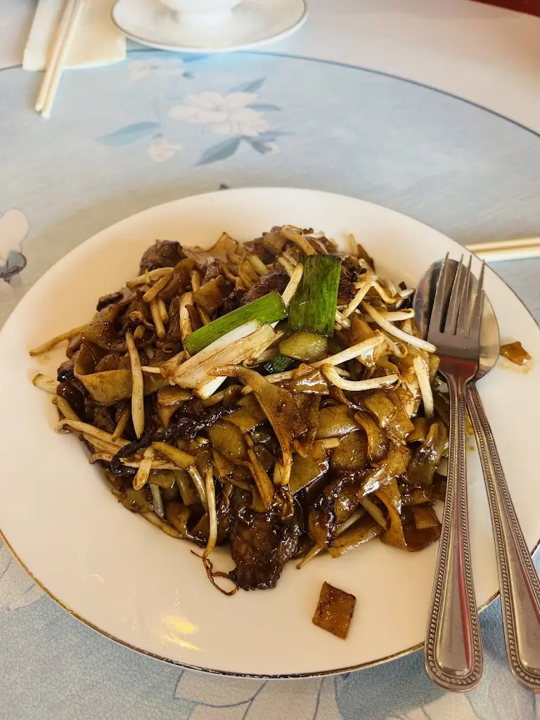 Yui Huang_Chu Chin Chow_West Molesey_review